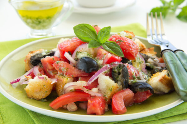 breadcrumb olive salad with tomatoes